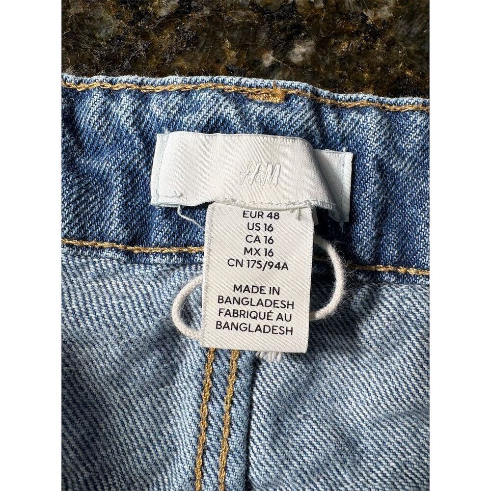 Vintage H&M Women's High Waisted Denim Shorts Blue Size 16 Casual - Picture 8 of 11